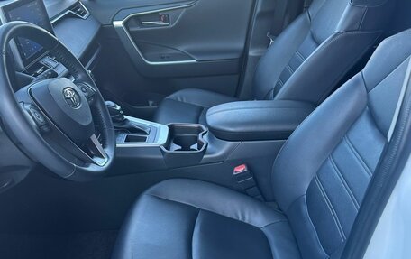 Toyota RAV4, 2022 год, 3 100 000 рублей, 13 фотография