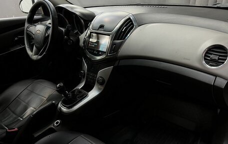 Chevrolet Cruze II, 2014 год, 489 888 рублей, 13 фотография