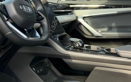 Geely Atlas, 2023 год, 2 700 000 рублей, 40 фотография