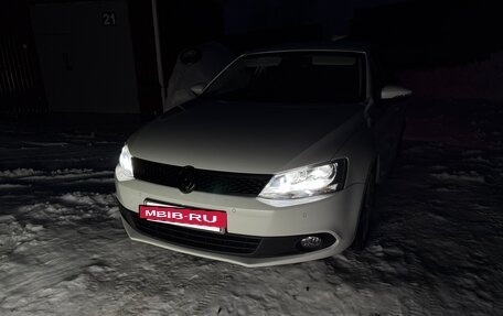 Volkswagen Jetta VI, 2012 год, 1 250 000 рублей, 6 фотография