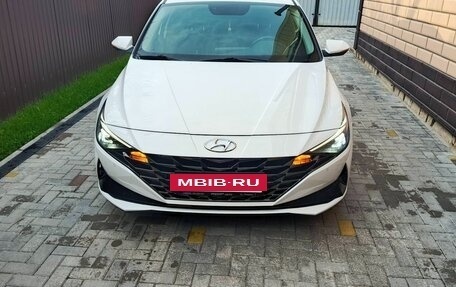 Hyundai Elantra, 2020 год, 1 870 000 рублей, 24 фотография