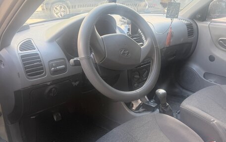 Hyundai Accent II, 2004 год, 350 000 рублей, 6 фотография