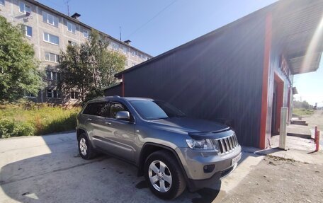 Jeep Grand Cherokee, 2011 год, 1 900 000 рублей, 2 фотография