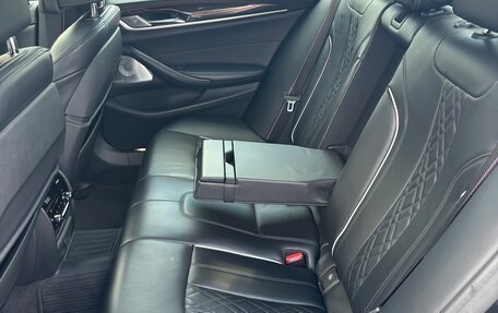 BMW 5 серия, 2018 год, 4 500 000 рублей, 28 фотография