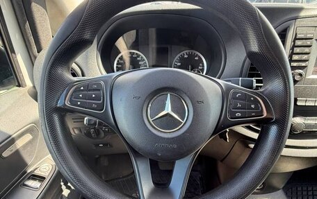 Mercedes-Benz Vito, 2017 год, 2 450 000 рублей, 4 фотография