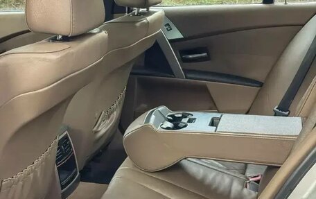 BMW 5 серия, 2004 год, 835 000 рублей, 8 фотография