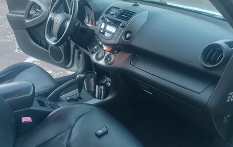 Toyota RAV4, 2010 год, 1 080 000 рублей, 3 фотография