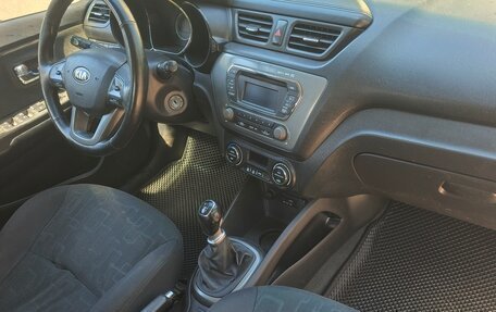 KIA Rio III рестайлинг, 2013 год, 630 000 рублей, 13 фотография