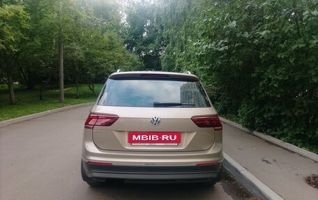 Volkswagen Tiguan II, 2018 год, 2 050 000 рублей, 17 фотография