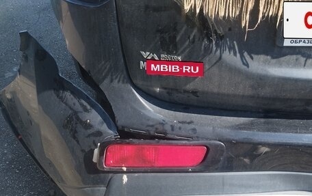 Mitsubishi Outlander III рестайлинг 3, 2014 год, 1 300 000 рублей, 14 фотография