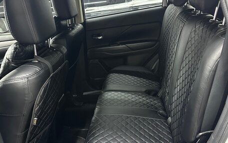 Mitsubishi Outlander III рестайлинг 3, 2012 год, 1 380 000 рублей, 12 фотография