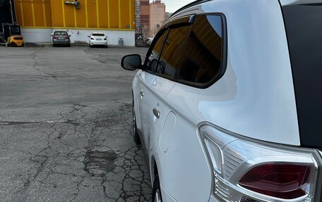 Mitsubishi Outlander III рестайлинг 3, 2012 год, 1 380 000 рублей, 9 фотография