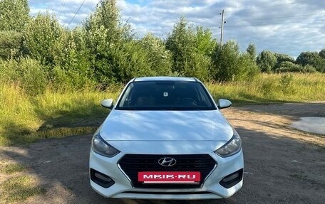 Hyundai Solaris II рестайлинг, 2018 год, 1 290 000 рублей, 2 фотография