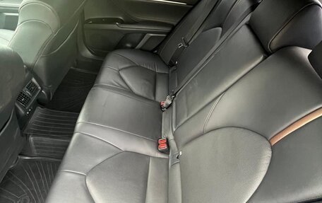 Toyota Camry, 2018 год, 2 100 000 рублей, 4 фотография