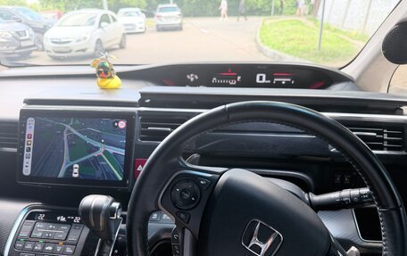 Honda Stepwgn IV, 2017 год, 2 350 000 рублей, 8 фотография