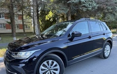 Volkswagen Tiguan II, 2022 год, 2 342 000 рублей, 1 фотография