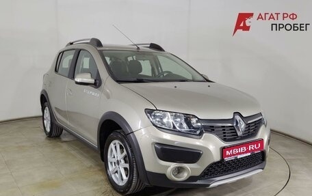 Renault Sandero II рестайлинг, 2015 год, 899 000 рублей, 1 фотография