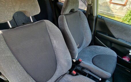 Honda Fit III, 2002 год, 390 000 рублей, 8 фотография