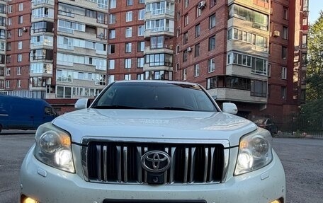 Toyota Land Cruiser Prado 150 рестайлинг 2, 2011 год, 3 190 000 рублей, 8 фотография