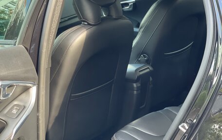 Volvo V40 Cross Country I, 2017 год, 1 650 000 рублей, 9 фотография