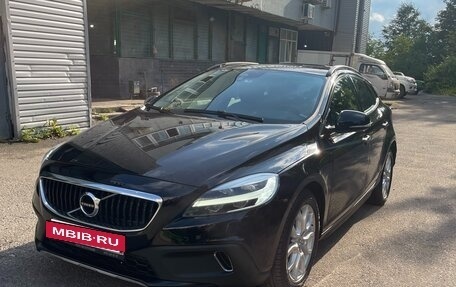Volvo V40 Cross Country I, 2017 год, 1 650 000 рублей, 11 фотография