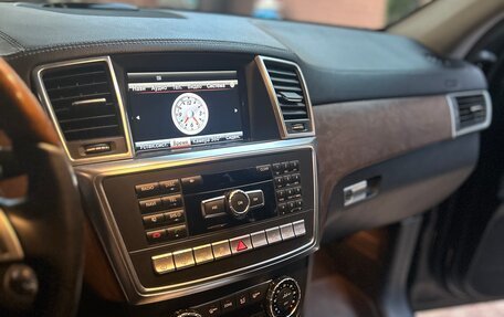 Mercedes-Benz GL-Класс, 2012 год, 2 400 000 рублей, 15 фотография