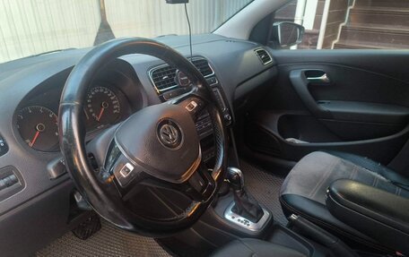 Volkswagen Polo VI (EU Market), 2017 год, 900 000 рублей, 7 фотография