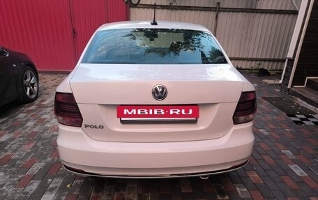 Volkswagen Polo VI (EU Market), 2017 год, 900 000 рублей, 2 фотография