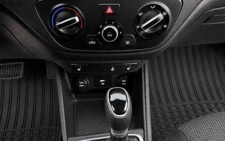 Hyundai Solaris II рестайлинг, 2021 год, 1 600 000 рублей, 13 фотография