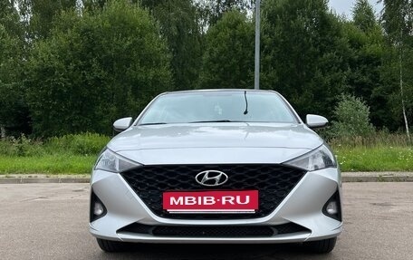 Hyundai Solaris II рестайлинг, 2021 год, 1 600 000 рублей, 3 фотография