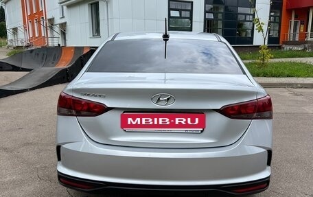 Hyundai Solaris II рестайлинг, 2021 год, 1 600 000 рублей, 5 фотография
