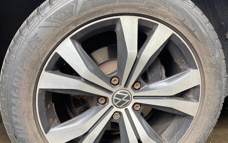 Volkswagen Touareg III, 2013 год, 2 500 000 рублей, 14 фотография