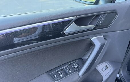 Volkswagen Tiguan II, 2022 год, 2 342 000 рублей, 11 фотография