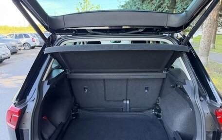 Volkswagen Tiguan II, 2022 год, 2 342 000 рублей, 14 фотография
