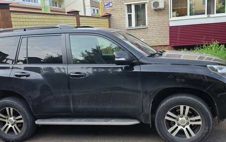 Toyota Land Cruiser Prado 150 рестайлинг 2, 2011 год, 3 000 000 рублей, 3 фотография