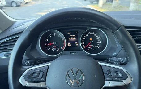 Volkswagen Tiguan II, 2022 год, 2 342 000 рублей, 26 фотография