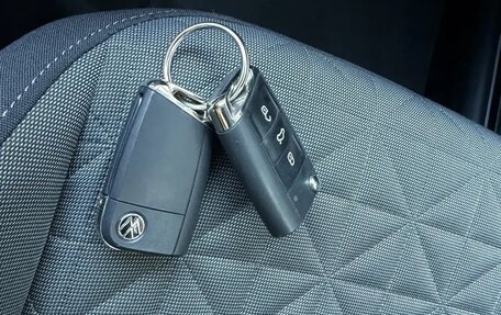 Volkswagen Tiguan II, 2022 год, 2 342 000 рублей, 22 фотография