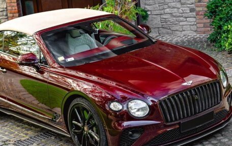 Bentley Continental GT III, 2019 год, 24 900 000 рублей, 9 фотография