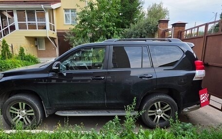 Toyota Land Cruiser Prado 150 рестайлинг 2, 2011 год, 3 000 000 рублей, 5 фотография