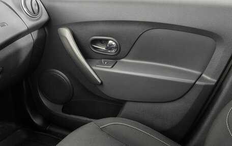 Renault Sandero II рестайлинг, 2015 год, 899 000 рублей, 14 фотография
