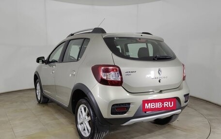 Renault Sandero II рестайлинг, 2015 год, 899 000 рублей, 5 фотография