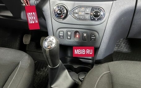 Renault Sandero II рестайлинг, 2015 год, 899 000 рублей, 12 фотография