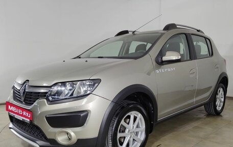 Renault Sandero II рестайлинг, 2015 год, 899 000 рублей, 24 фотография