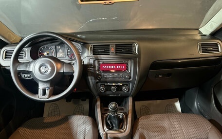 Volkswagen Jetta VI, 2013 год, 880 000 рублей, 10 фотография