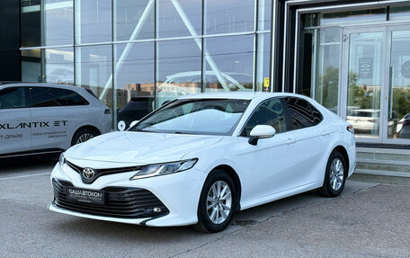 Toyota Camry, 2019 год, 2 150 000 рублей, 2 фотография
