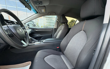 Toyota Camry, 2019 год, 2 150 000 рублей, 13 фотография
