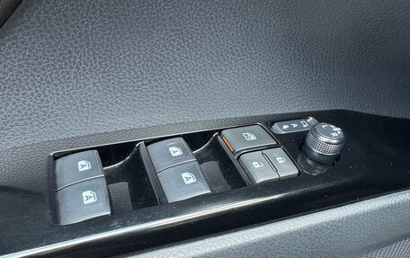 Toyota Camry, 2019 год, 2 150 000 рублей, 18 фотография
