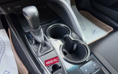 Toyota Camry, 2019 год, 2 150 000 рублей, 12 фотография