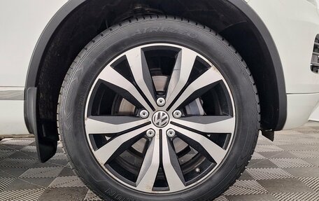Volkswagen Touareg III, 2012 год, 1 829 000 рублей, 21 фотография