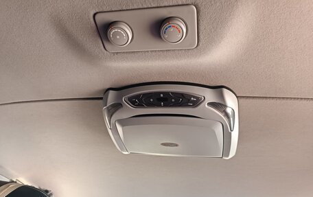 Hyundai H-1 II рестайлинг, 2012 год, 2 000 000 рублей, 13 фотография